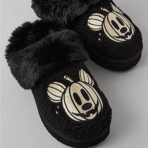 American Eagle Disney Mickey Mouse Halloween Slippers Size 8 - Picture 3 of 4